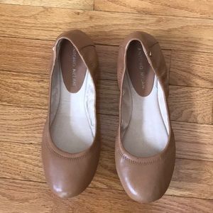 Ladies Antonio Melani Tan Flats